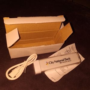 ⛵4 for $20 Rechargeable phone charger
